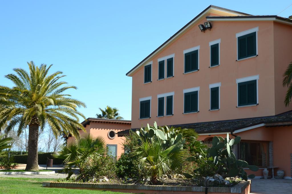 Villa Rosa Di Martinsicuro Villa Luigi Hotel & Restaurant Nuova Gestione מראה חיצוני תמונה