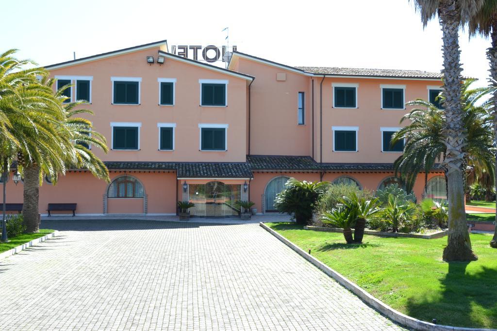 Villa Rosa Di Martinsicuro Villa Luigi Hotel & Restaurant Nuova Gestione מראה חיצוני תמונה