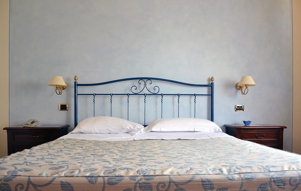 Villa Rosa Di Martinsicuro Villa Luigi Hotel & Restaurant Nuova Gestione חדר תמונה