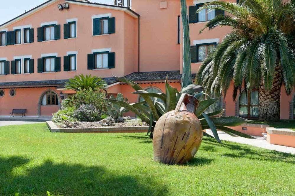 Villa Rosa Di Martinsicuro Villa Luigi Hotel & Restaurant Nuova Gestione מראה חיצוני תמונה