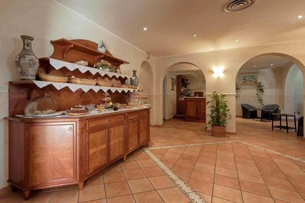 Villa Rosa Di Martinsicuro Villa Luigi Hotel & Restaurant Nuova Gestione מראה חיצוני תמונה